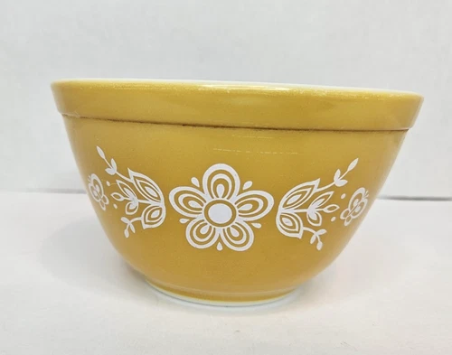 Pyrex 401 Yellow Butterfly Gold Mixing Bowl 1.5 Pt 750ml Vintage