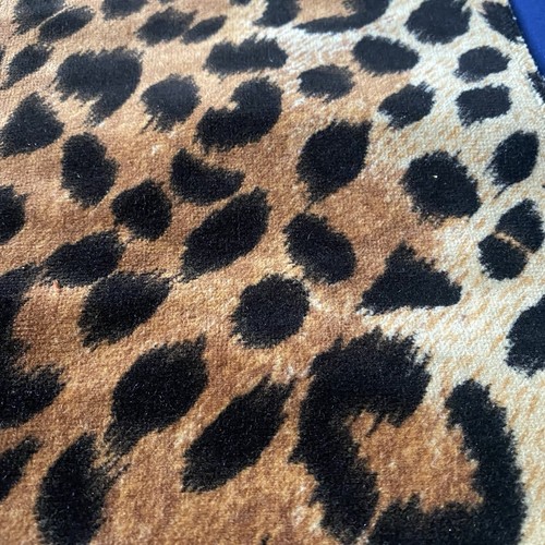 Marvic Textiles Leopard Print Upholstery Fabric 5893-1 100% Cotton 12x13” - Foto 4 di 8