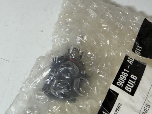 Genuine OEM Toyota 90981-AD011 Fog Light Bulb 2011 2012 2013 Highlander NOS - Picture 2 of 3