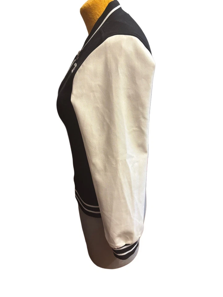 Chaqueta DJ Marshmello blanca y negra con n.º 30, Juvenil XL, Disfraz Fiesta Halloween Foto 4 de 4