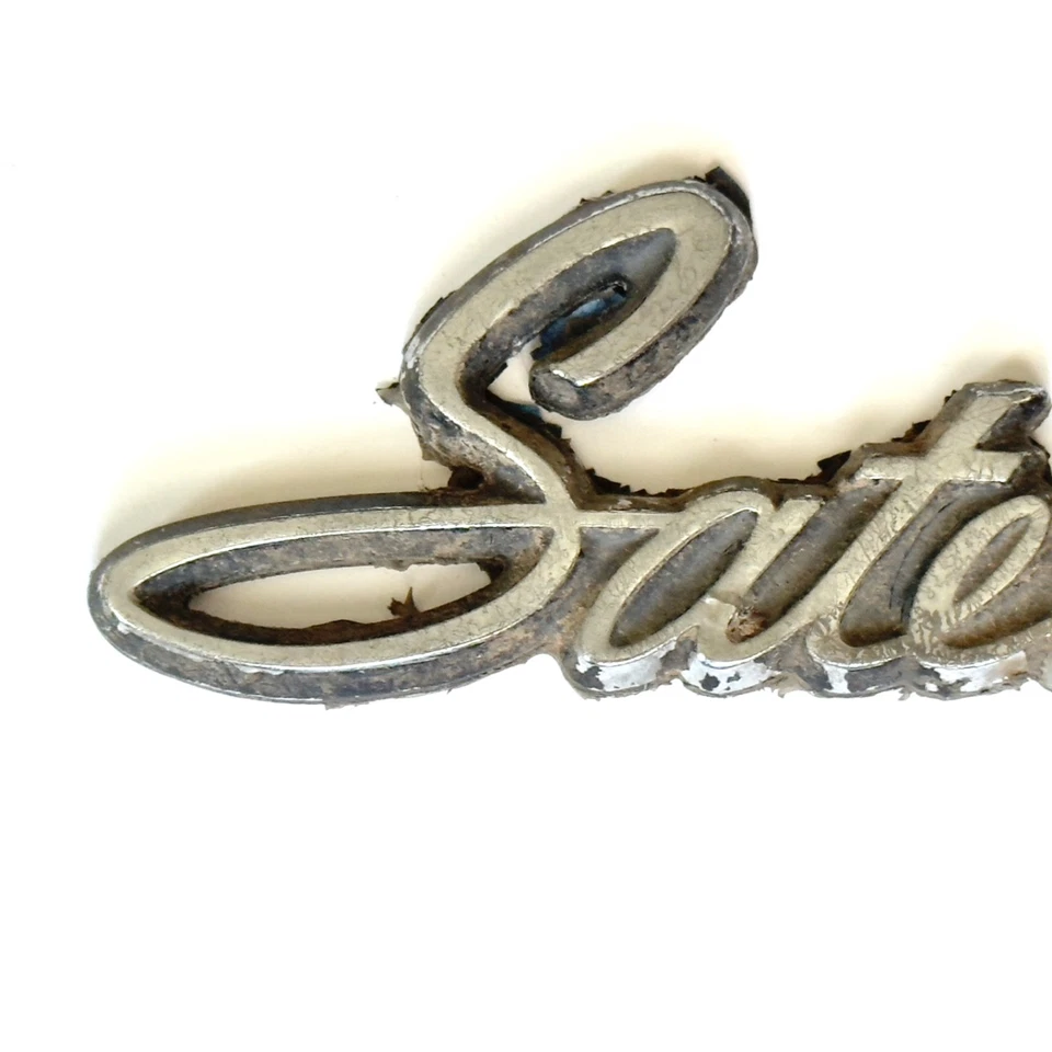 Vtg 4.5" Dodge Chrysler Plymouth Satellite Metal Adhesive Emblem Badge Nameplate Foto 2 de 4