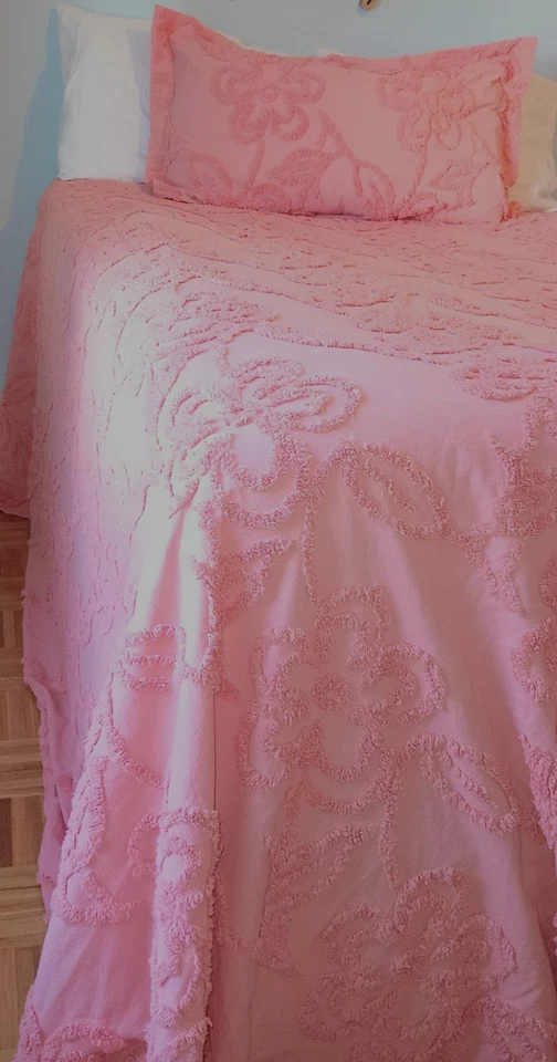 雪尼尔床毯珊瑚王尺寸和全新超细纤维白色床单套装 — 第 2/4 张图片