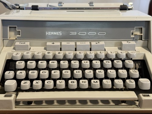 Vintage Hermes 3000 Typewriter - Fully Working - Excellent Condition - Picture 16 of 24