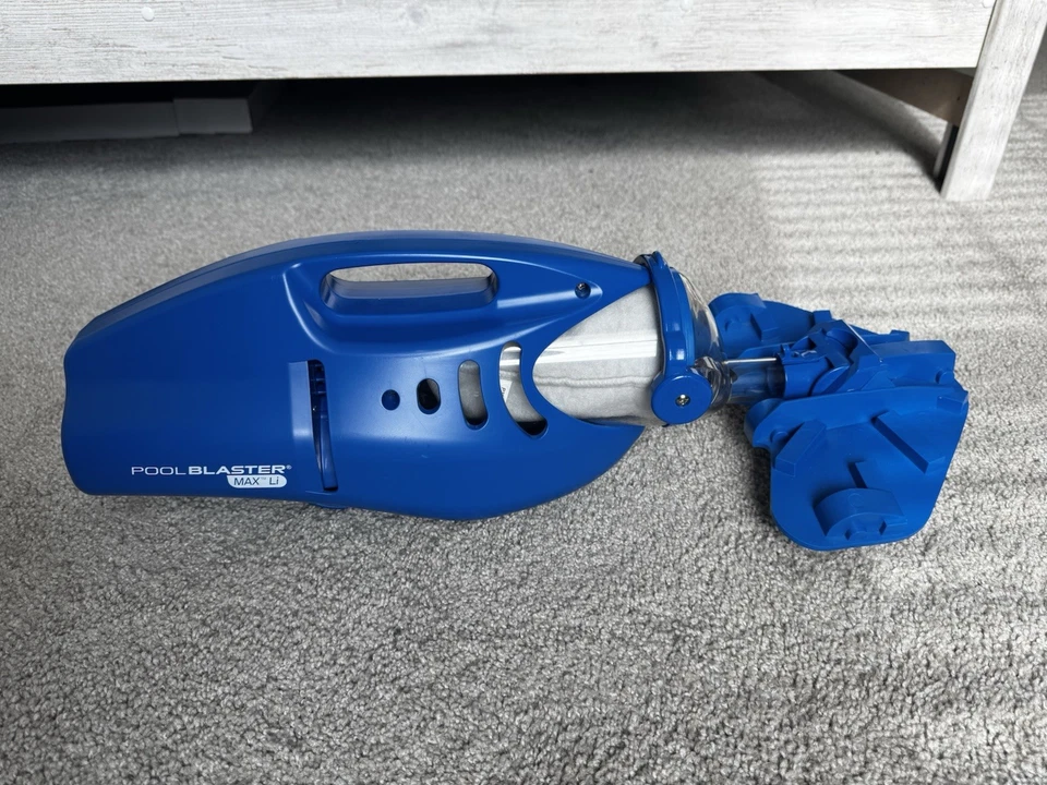 Water Tech Pool Blaster Max Li Aspiradora Inalámbrica para Piscina y Spa 30000ML Foto 2 de 4