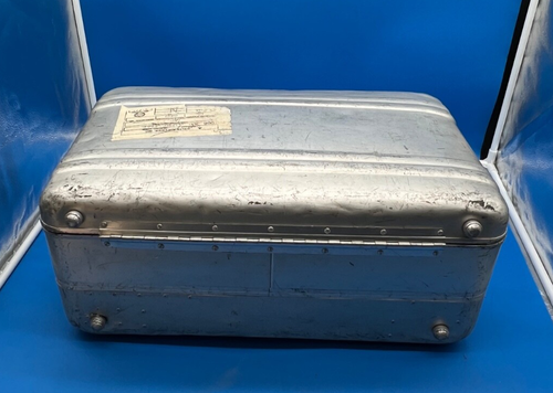 VTG Zero Centurion Elite Halliburton Aluminum Briefcase Case 21 x 13 x 9 No Key - Picture 6 of 11