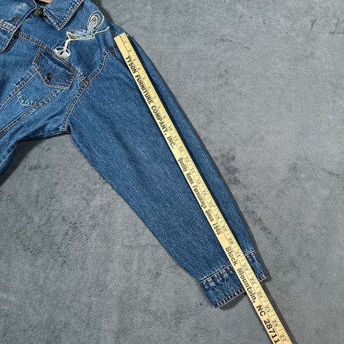 Denim Jeans Jacket Womens XL Cropped Embroidered Martini Alcohol Just Chillin - Picture 14 of 15