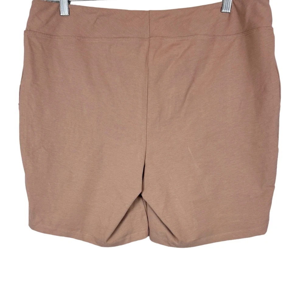 Pantalones Cortos Wicked by Women with Control Petite Pull-On con Bolsillo Frontal Talla 1XP Foto 2 de 2