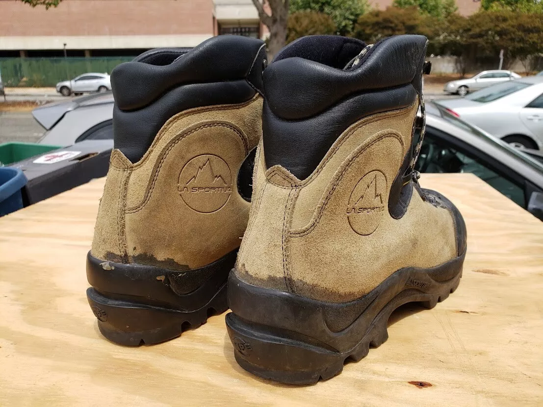 SIZE 13 13.5 MOUNTAINEERING BACKPACKING BOOTS LA SPORTIVA