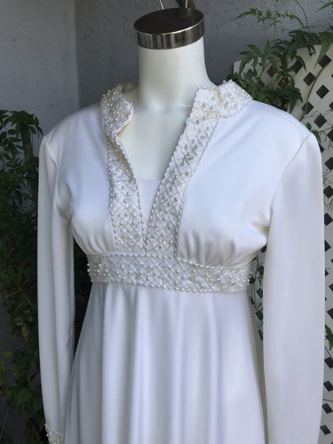 VINTAGE Handmade Ivory Wedding Dress Bridal Gown Beaded Pearls  - Picture 2 of 12