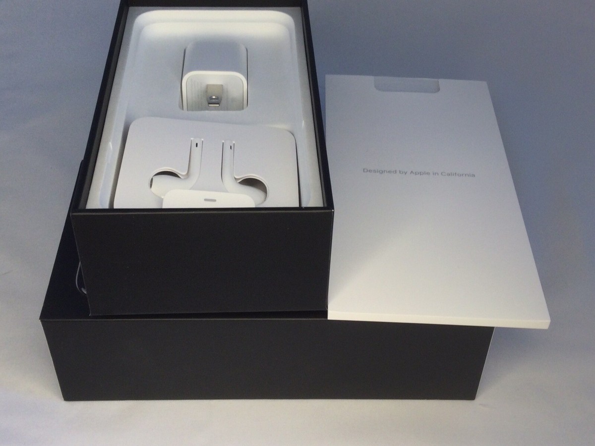iPhone - iPhone7 128GB ブラック　simフリー 箱・イヤホン・アダプター付き iPhone 7 Box 128GB With Headsets/Headphones/Adapter, Booklet