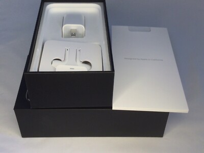 iPhone - iPhone7 128GB シルバー　simフリー 箱・イヤホン・アダプター付き iPhone 7 Box 128GB With Headsets/Headphones/Adapter, Booklet