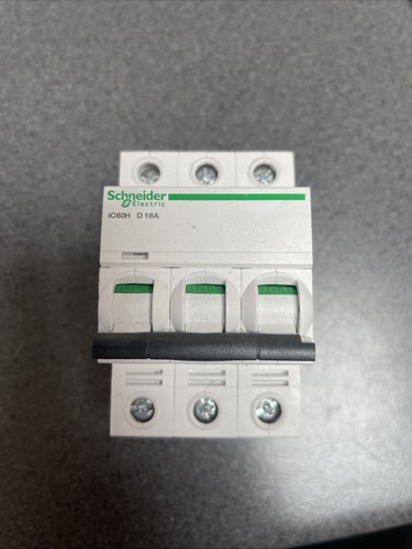 SCHNEIDER 16 AMP Typ D DREIPOLIGER MCB SCHUTZSCHALTER iC60H A9F85316 D16 16A
