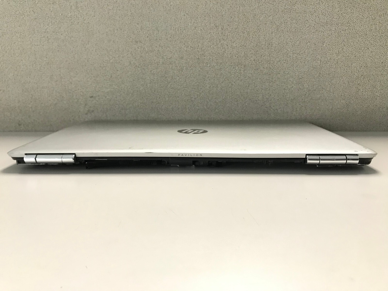 HP Pavilion 15-au123cl Intel i5-7200u@2.5GHz 8GB RAM No HDD *Bios* | LP833 - Picture 9 of 10
