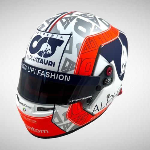 Casco Pierre Gasly 2022 Fórmula 1 Mini 1:2 con tarjeta de conductor firmada - Imagen 4 de 14