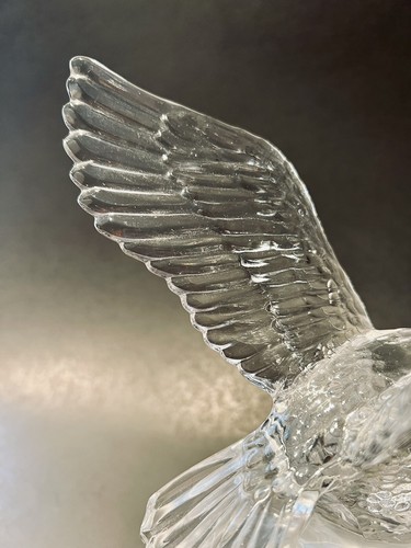 Cristal d'Arques Crystal Clear Art Glass Eagle Statue Frosted Base - Picture 5 of 10