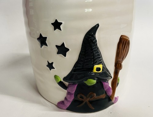 Tejidos y calderos"" Gnomo Bruja Mago Bote de Cerámica de Halloween ""Tejidos y Calderos - Imagen 3 de 7