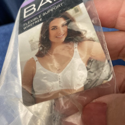 Sujetador Bali 42C Blanco 3820 Soporte Flexible Sin Alambres C2 - Imagen 6 de 6