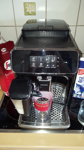 Philips EP2231/40 LatteGo Kaffeevollautomat Schwarz sehr gut neu gewartet - Bild 2 von 21