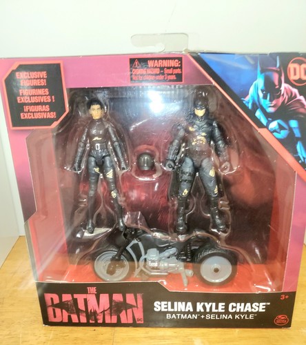 DC Comics Batman and Selina Kyle Chase Pack with 2 Figures and Bike - Picture 2 of 6