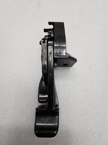 96-02 Toyota Corolla Lever Trunk Opener OEM/TC - Picture 4 of 6