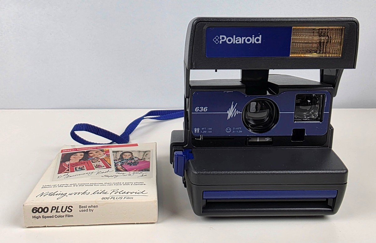 Polaroid 636closeup フィルムカメラ Amazon.com : Polaroid 636 CL Compact Camera-Instant