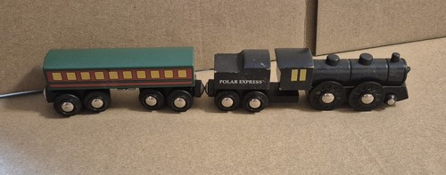 BRIO Wooden Train Polar Express Engine Coal Tender and Passenger Car HTF - Picture 3 of 5