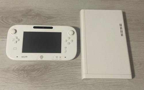 Nintendo Wii U Konsole Weiß 8GB - Inklusive Gamepad - Getestet - Bild 1 von 7