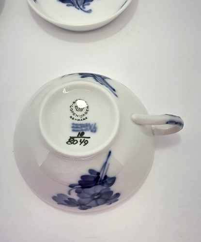 Vintage Royal Copenhagen Braided Blue Flowers Tea Cup & 2 Coasters/Butter Dishes - Picture 10 of 13