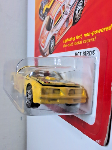 2011 Hot Wheels HW The Hot Ones Hot Bird gelb BW Blackwall Pontiac Firebird - Bild 7 von 12
