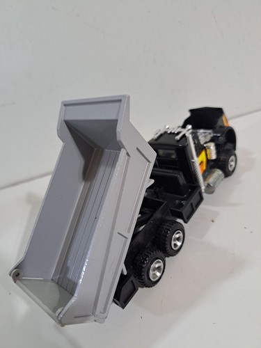 Majorette Die Cast 1/47 Scale Kenworth Dump Truck Construction Vehicle - Picture 14 of 15