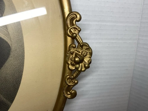 Vintage Convex Glass Metal Wall Hanging Frame Virgin Mary - Picture 5 of 14