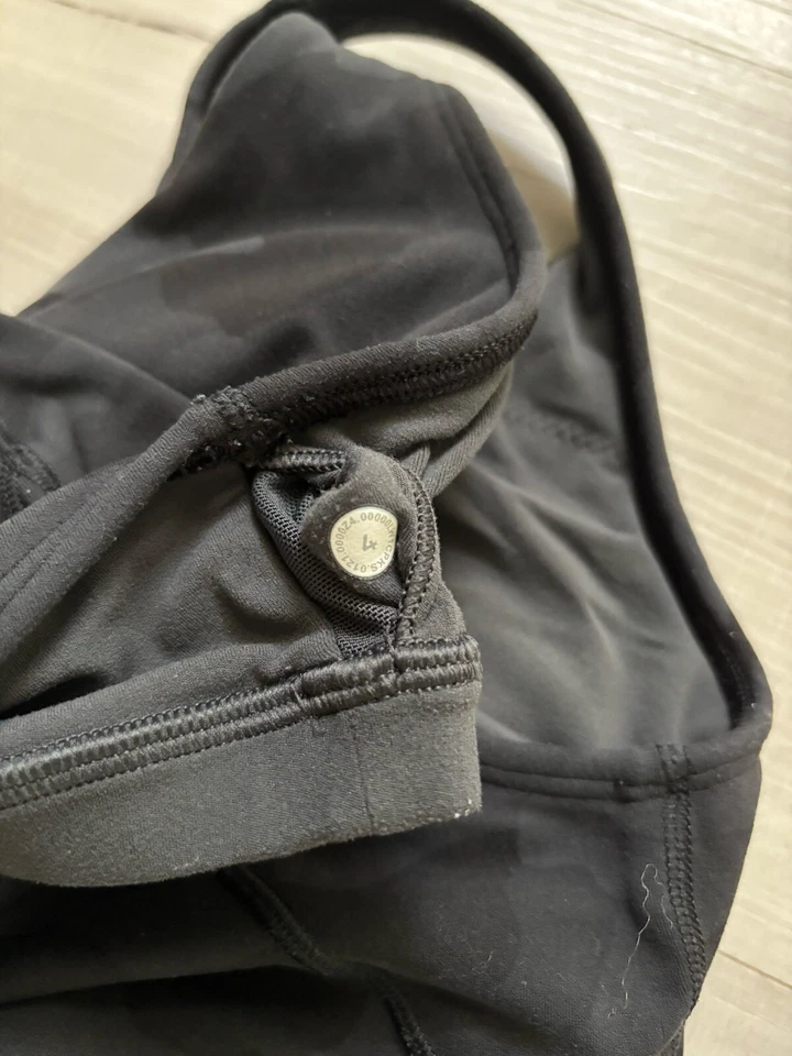 Camiseta sin mangas recortada Lululemon talla 4 Align camuflaje Foto 3 de 3