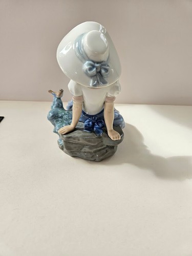 Lladro Nao Girl Figurine, Listening To The Birdsong, 1042 Retired - Picture 7 of 10