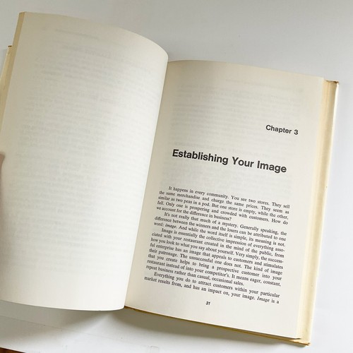 Food Service Marketing and Promotion Hardcover Book David D Seltz 1977 DJ - Imagen 13 de 21