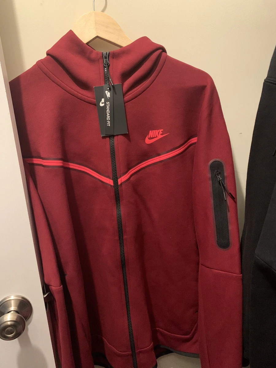 Burgundy nike tech fleece cheap