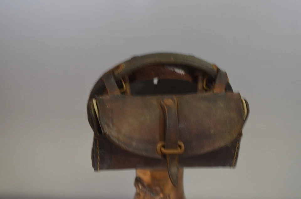 ANCIENNE SELLE CUIR JOHN'S AVEC SACOCHE D OUTIL PAS GARDE BOUE FEUX PHARE ROUE - Photo 4/4