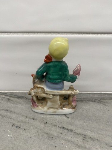Vintage Porcelain Figurine Boy With Flowers Made In Occupied Japan - Picture 2 of 3