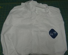 Du Pont Tyvek 400 Coveralls M Serged Seam Collar Open Wrists and Ankles White