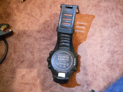 SUUNTO Ambit 3 Sport GPS Watch Black Bluetooth Band Ripped - Picture 5 of 11