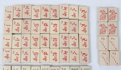 Vintage 1960s Cardinal Mah Jongg Wood Tiles Pink Plastic Racks Chips Booklet Box - Picture 4 of 11