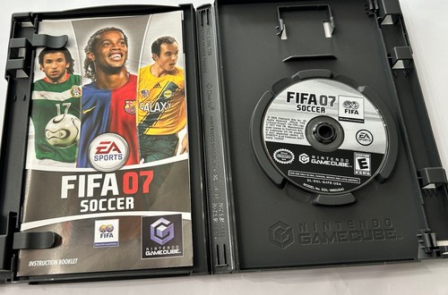 FIFA Soccer 07 (Nintendo GameCube, 2006) Completo - Imagen 3 de 4
