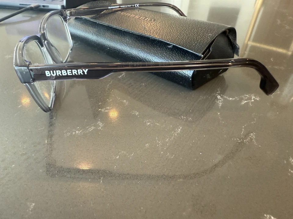 Gafas Burberry gris humo B 2308 3801 ¡SOLO MARCOS con estuche original! Foto 2 de 4