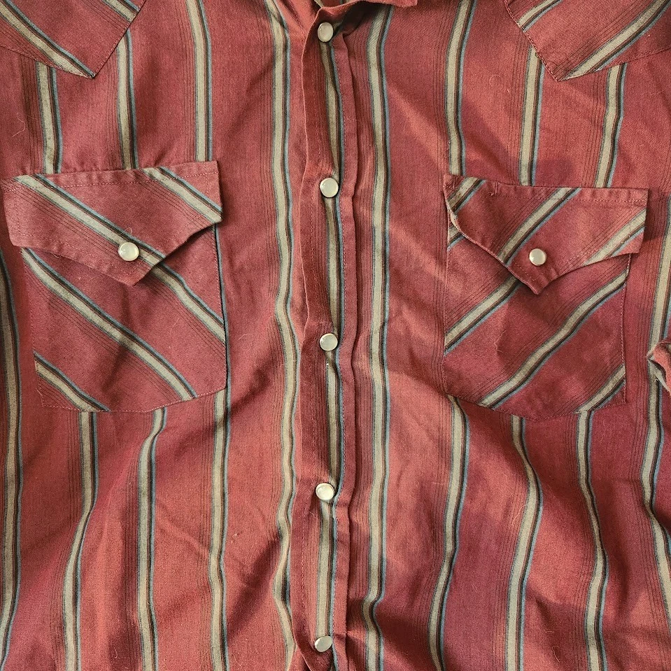 Camisa informal a presión Ely Cattleman Pearl XL borgoña a rayas manga larga Foto 3 de 4