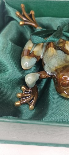 Porcelain Tree Frog 'Golden Pond' Collection By joe Davies excellent condition - Picture 3 of 13