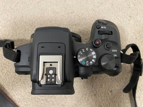 Canon EOS R10 24.2MP Mirrorless Camera Body Only - Low S/C - Picture 8 of 12
