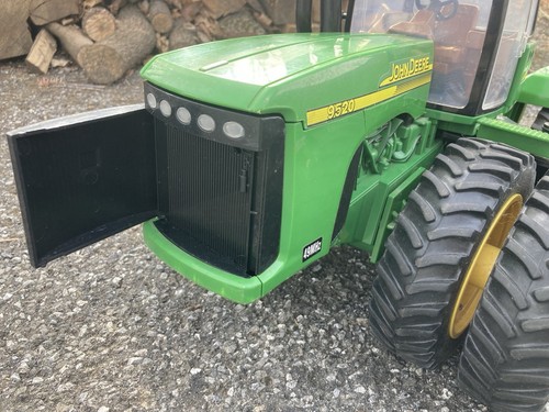 24” ERTL John Deere 9520 Radio Remote Controlled Tractor RC 1:16 Farm Toy - Picture 14 of 19