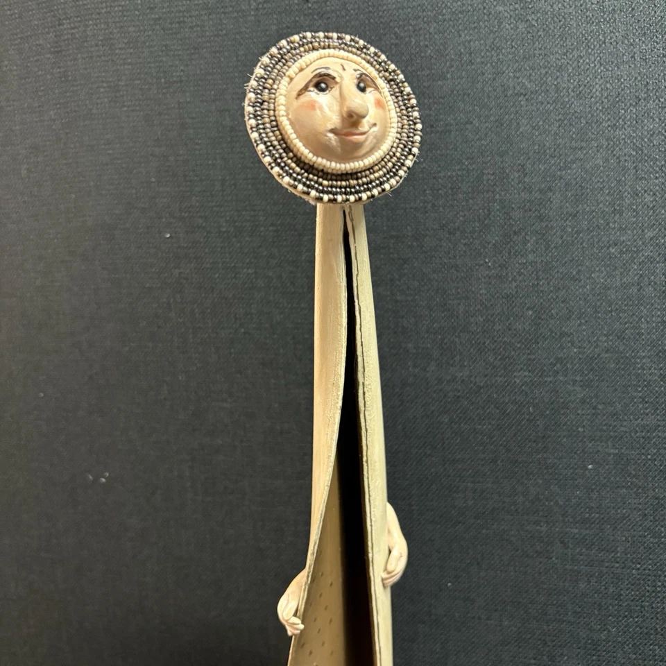 Escultura artesanal de palma Skeeter (T. Aschinger) 26′′ firmada arte popular mujer Foto 2 de 4