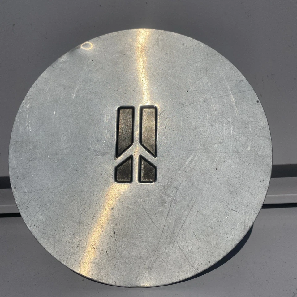 1991-1992 Oldsmobile Custom Cruiser Wheel Center Cap Cover 10091731 Hubcap OEM 1 - Image 4 of 4