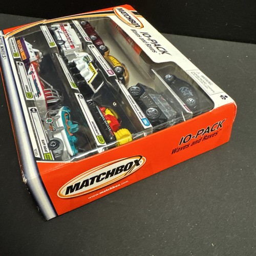 Rare Matchbox Mattel Wheels 10 Pack Gift Collector Set Waves & Raves - Picture 8 of 14
