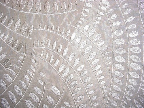 12Y Lee Jofa ED85149 Meander Silk Embroidered Fern Leaf Silk Upholstery Fabric - Picture 3 of 4